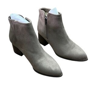 NWOB BC Born in California Slip on Boots 2.5 inch heal tan in color Size 6.5